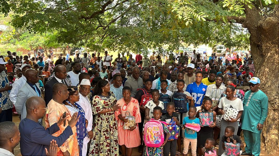 Golfe 7 : avec l’appui de la Fondation FADI, le réseau RAMAA offre 500 kits scolaires aux enfants